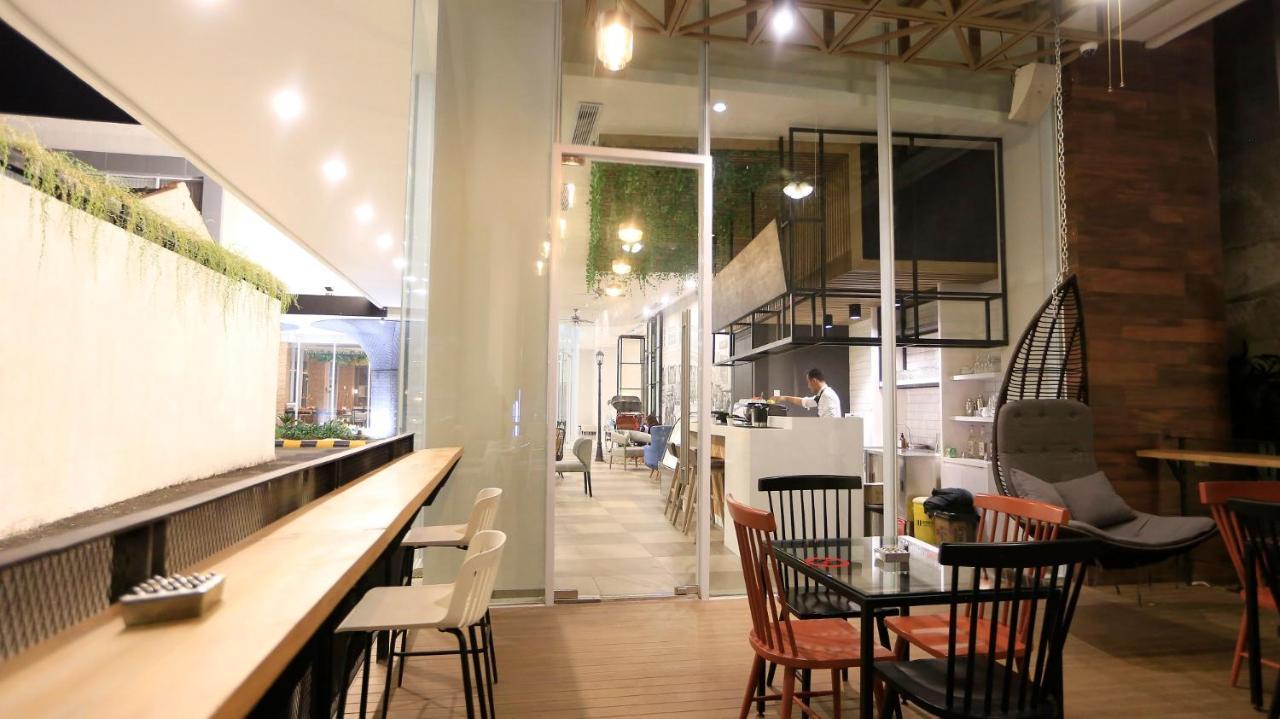 Luminor Hotel Purwokerto By Wh Extérieur photo