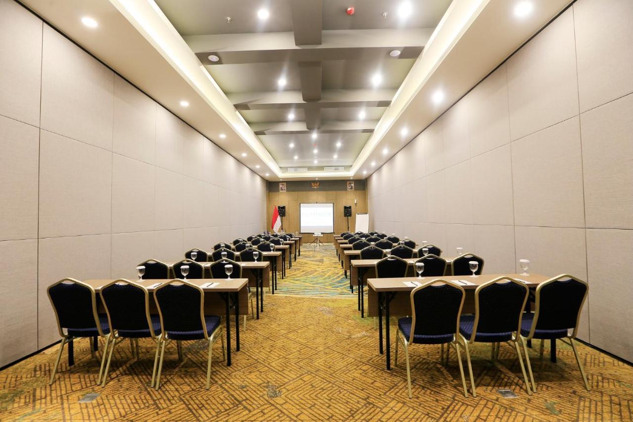 Luminor Hotel Purwokerto By Wh Extérieur photo