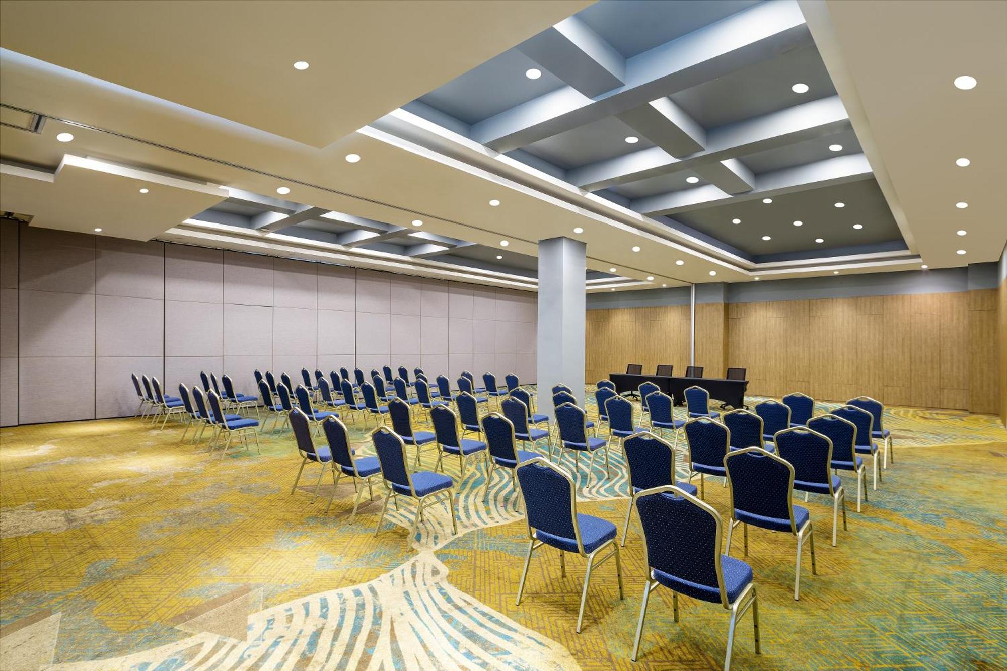 Luminor Hotel Purwokerto By Wh Extérieur photo