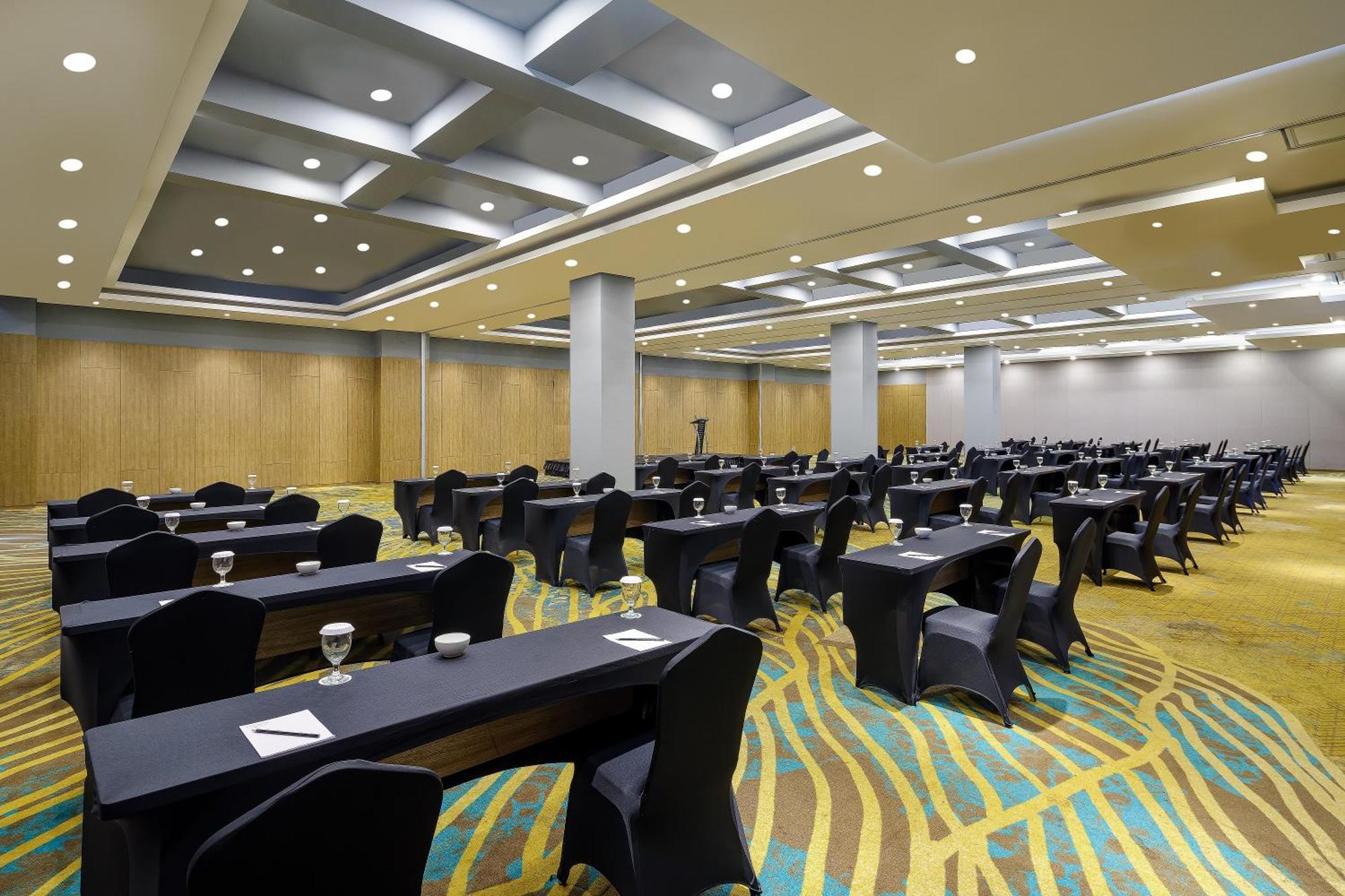 Luminor Hotel Purwokerto By Wh Extérieur photo